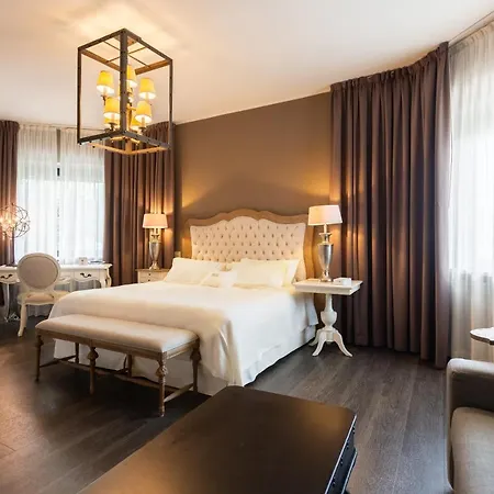 Like Boutique Hotel