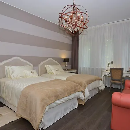Like Boutique Hotell 3*